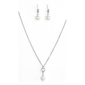 🆕 Dainty Pearl Pendant Necklace Set